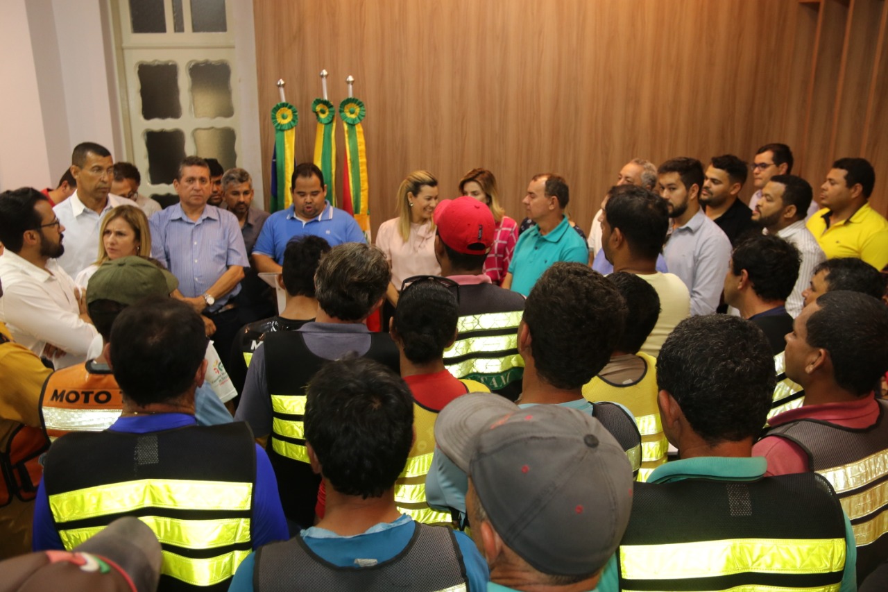 Prefeita Hilda Ribeiro de Lagarto cria projeto de lei para isentar de impostos os mototaxistas 2