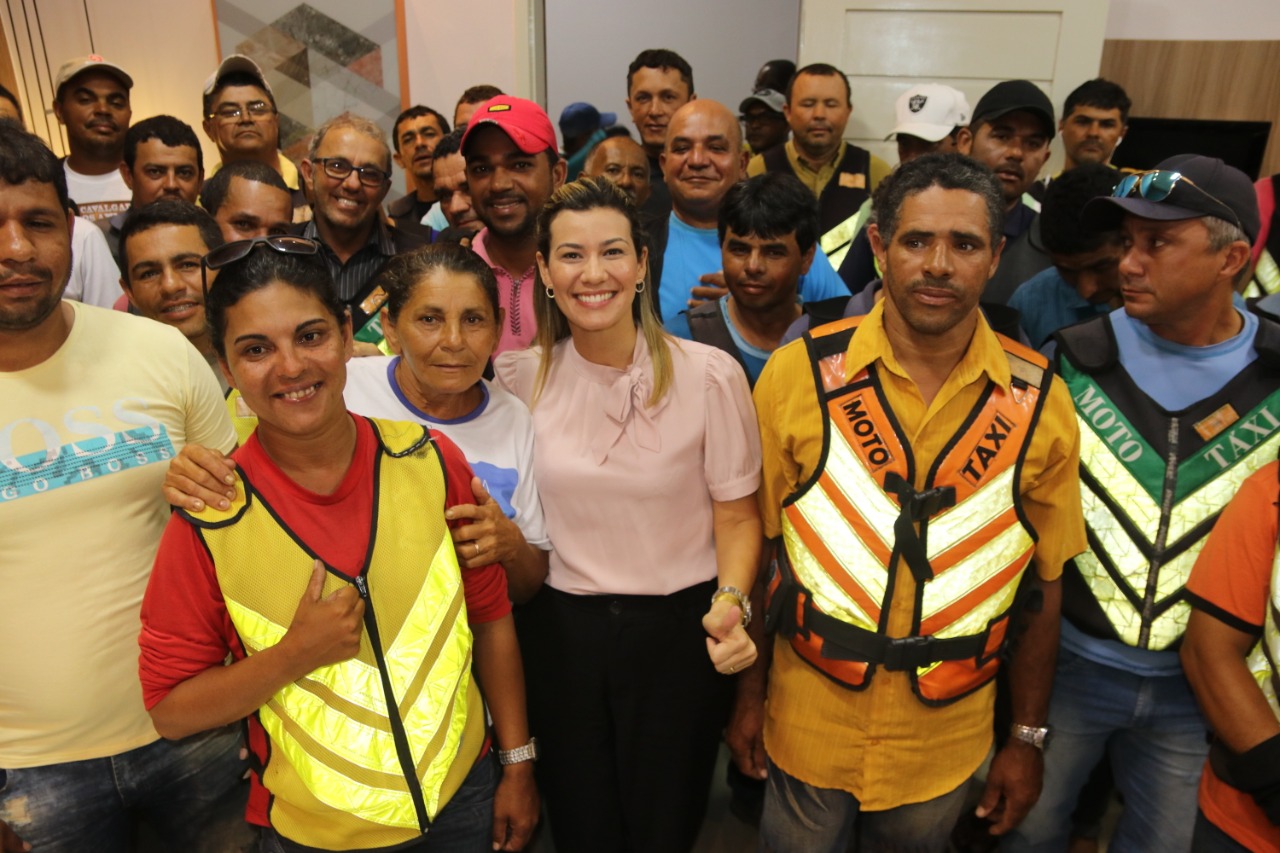 Prefeita Hilda Ribeiro de Lagarto cria projeto de lei para isentar de impostos os mototaxistas 3