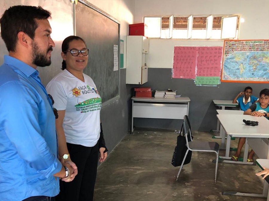 Secretário de Educação continua visita nas escolas municipais