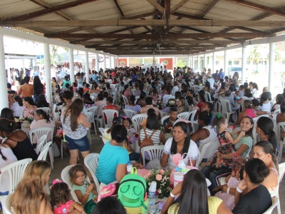 Centenas de mães lagartenses são homenageadas pela Prefeitura de Lagarto em evento